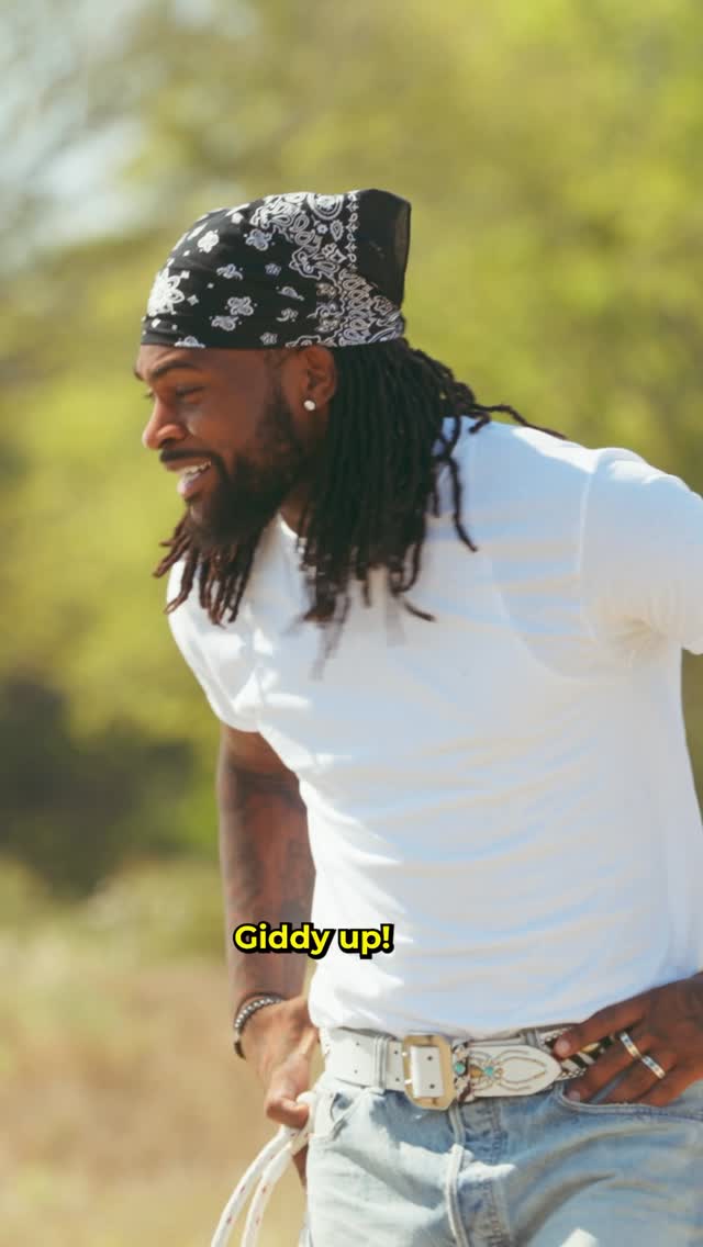 Instagram post by @trevondiggs for Verizon. Caption reads: Appreciate @Symfuhny pulling up to the ranch
We....