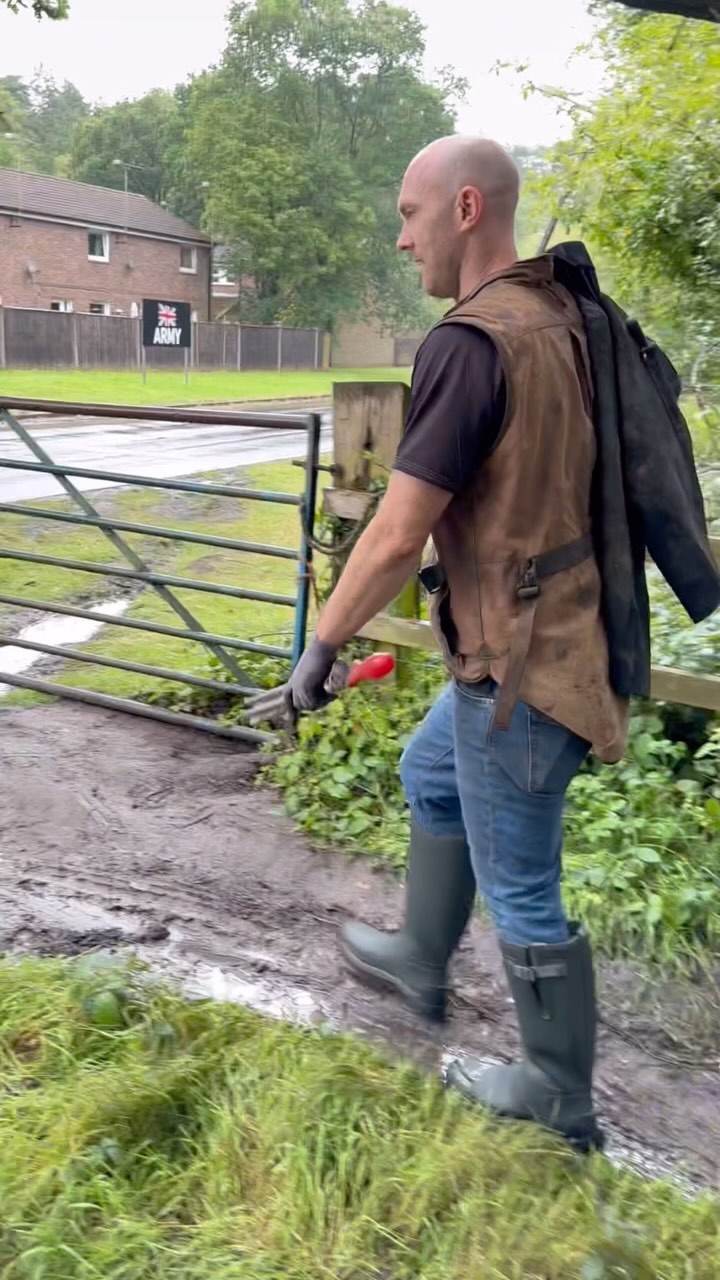 Instagram post by @samdracott_farrier for Hunter Boots. Caption reads: All in a days work with @hunterboots 🐎
#gifted....