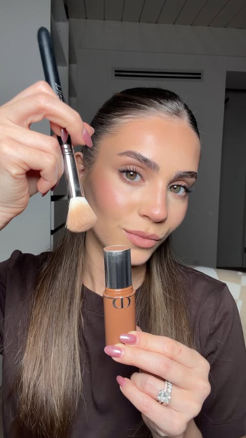 Instagram post by @meliscifcili for Dior. Caption reads: [...] smooth I didn’t even cut the video 🤎....