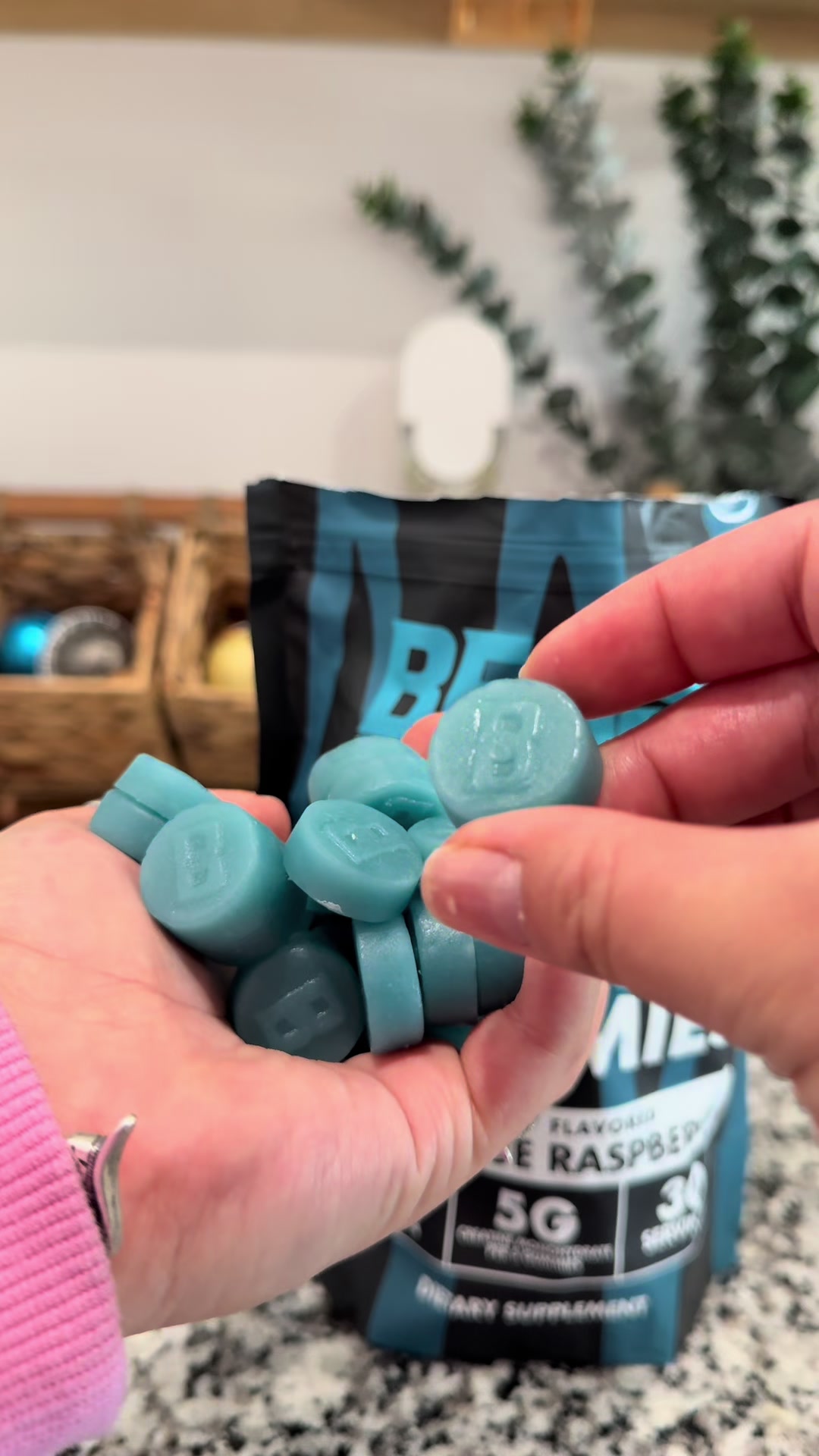 TikTok post by @mamalysi for Beast Bites. Caption reads: #creatine #creatinegummy #beastbites....