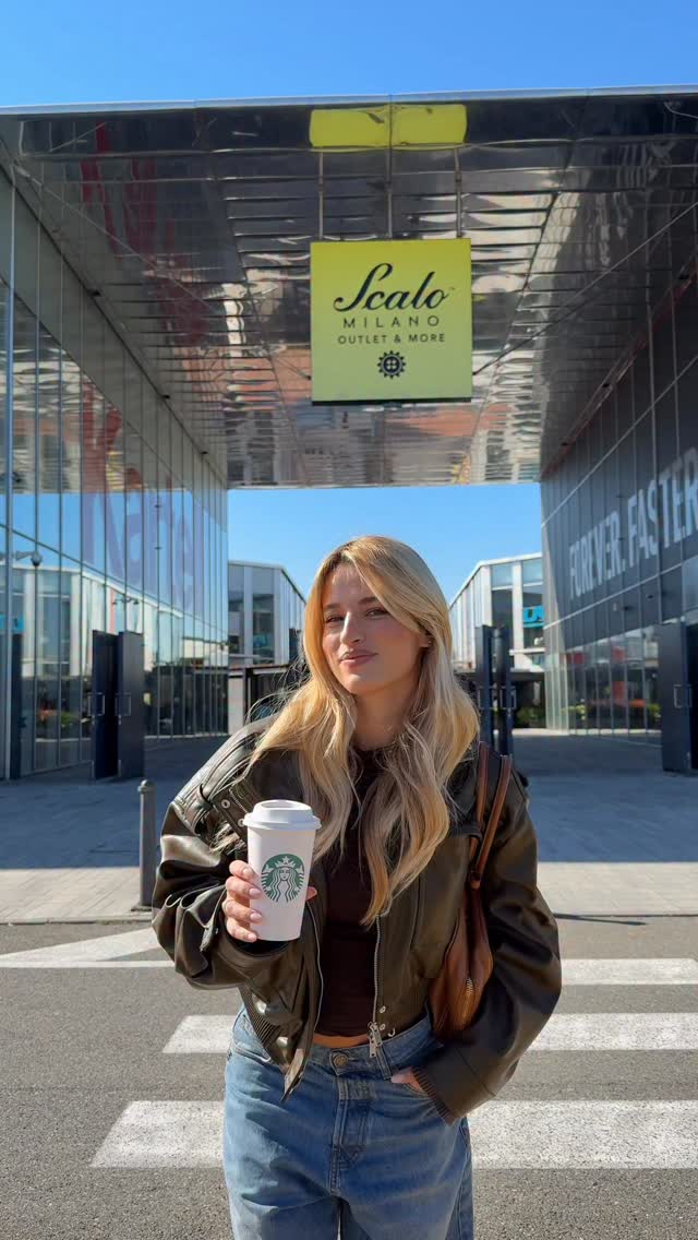 Instagram post by @giovannagoglino for Sunglass Hut. Caption reads: Shopping ⁠Day at @scalomilano 🛍️ 
autumn....