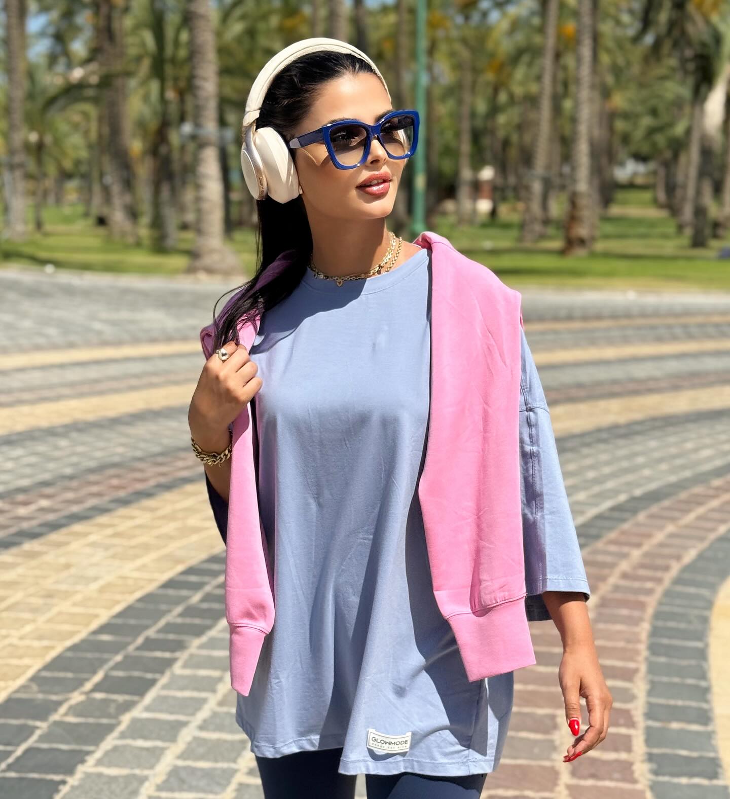 Instagram post by @farahali_official for Glowmode. Caption reads: If you love Shein and want stylish, comfy....
