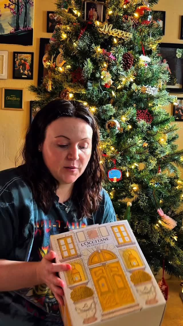 Instagram post by @nicoleleeanne6 for SmartSweets. Caption reads: My bad 😅🤣🤣 #adventcalendaropening....