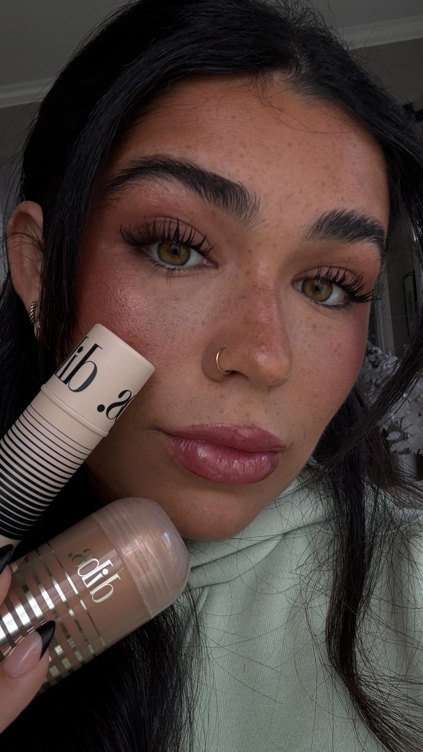 Instagram post by @gabbyylano for DIBS Beauty. Caption reads: [...] minutes is all you need when using....