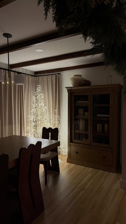 Instagram post by @lauramvila for BISSELL. Caption reads: #ad putting two top upholstery cleaners to the....