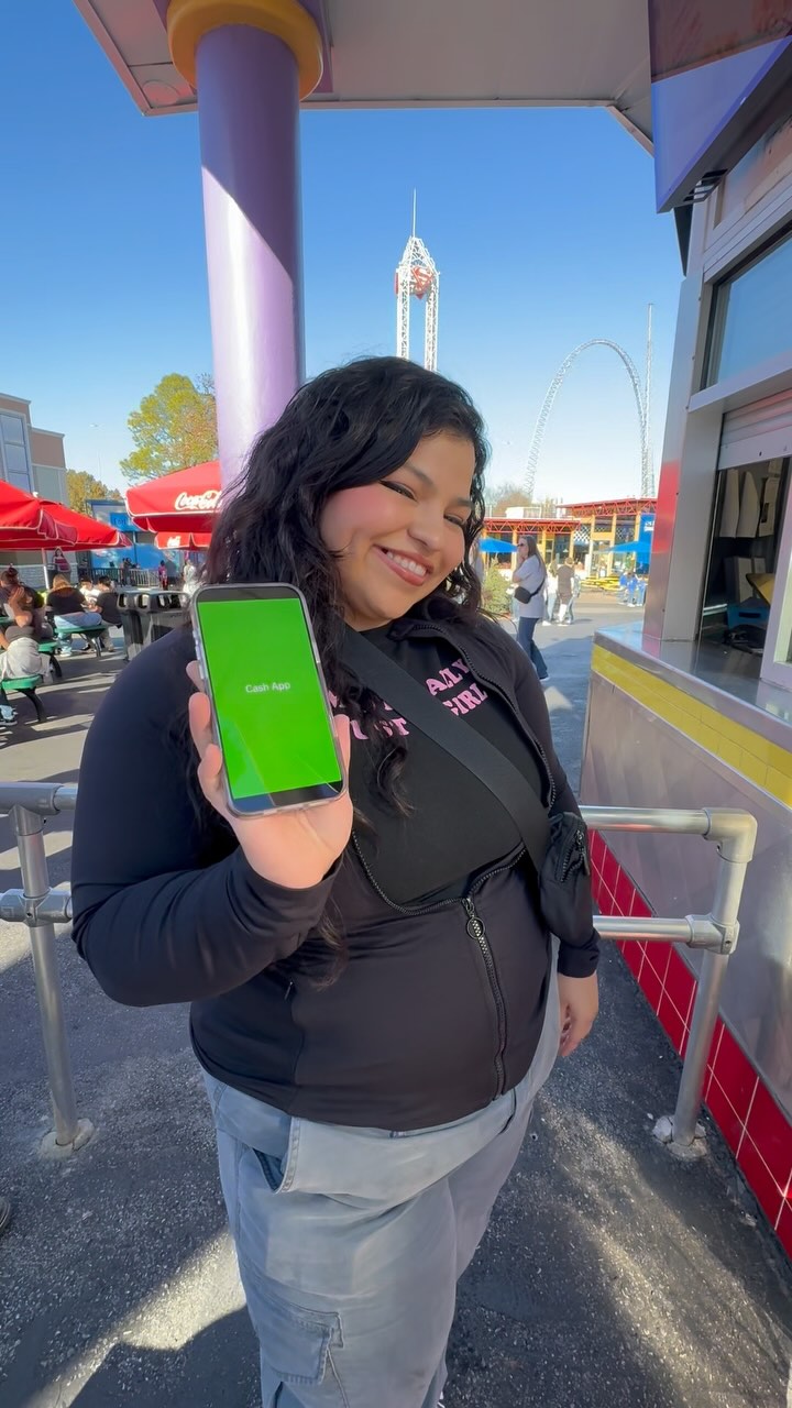 Instagram post by @lizsmiles11 for Cash App. Caption reads: Thank you @cashapp and @sixflags for the fun....