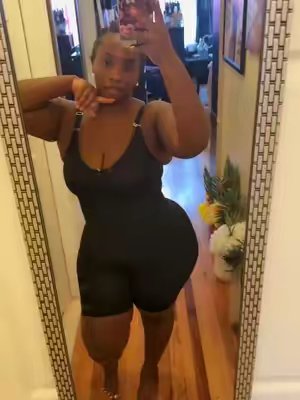 TikTok post by @queenkillalilyxoo for YIANNA. Caption reads: [...] I’m feeling good with my faja on from....