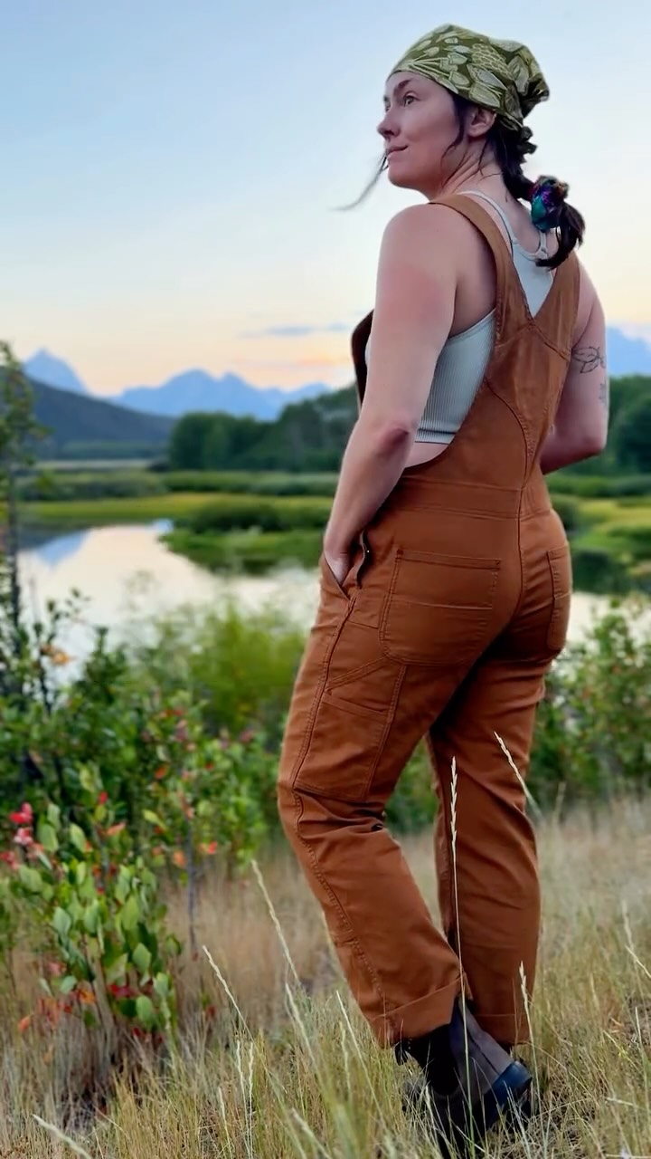 Instagram post by @patchoulioutdoors for Blundstone. Caption reads: An ode to my favorite shoe & granola life 🥾🌿.