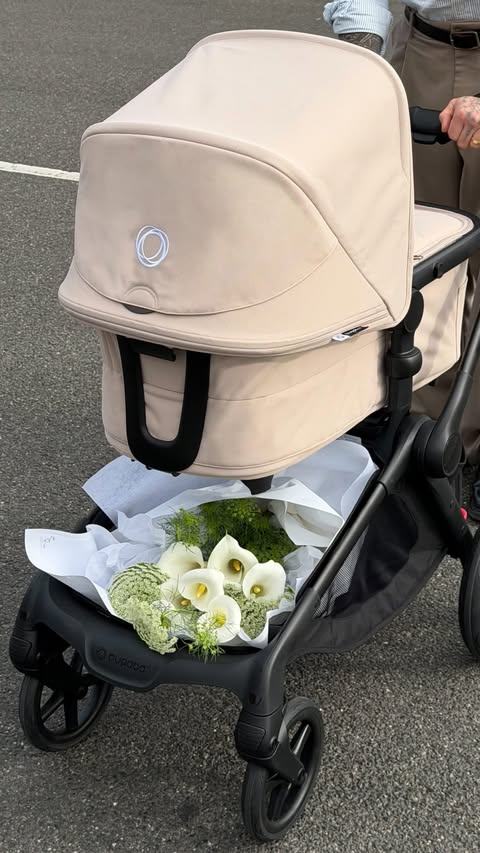 Instagram post by @havanattan for Bugaboo. Caption reads: Unboxing our @bugabooaus Kangaroo pram 🤎 The most....
