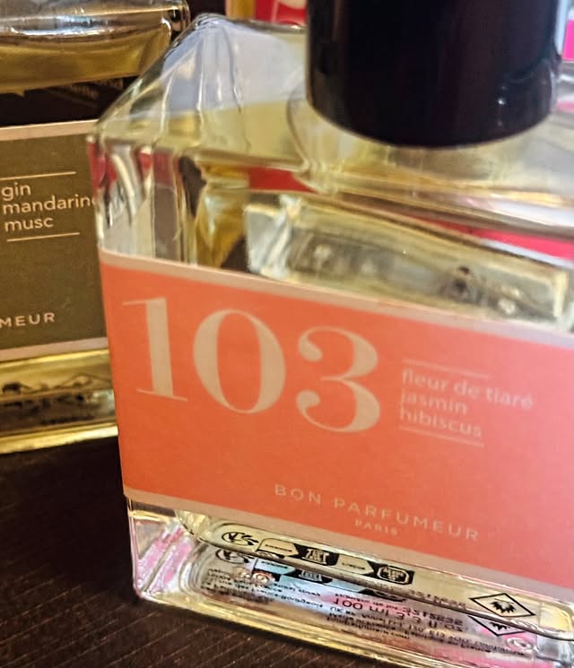 Instagram post by @damizzes3167_perfume_loves_her for Bon Parfumeur. Caption reads: [...] 💖🎀🎀💖🎀💖🎀💖🎀💖💖🎀💖 @bonparfumeur....