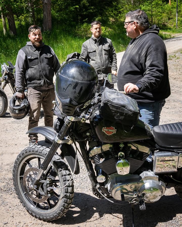 Instagram post by @chicken_fried_choppers for Biltwell. Caption reads: [...] this year to see who can win @biltwell ‘s “I....