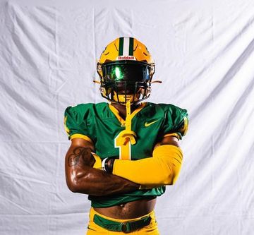 Instagram post by @zaymorrison_ for SHOC. Caption reads: Year 3 in the books🔰 #explorepage✨ #nmu #destiny.