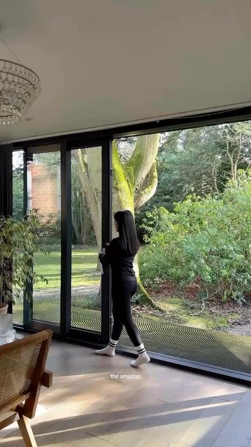 Instagram post by @zartasha.a for Homedics. Caption reads: The massage gun you all need for recovery and....