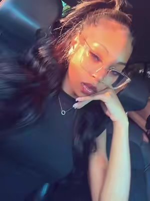 TikTok post by @dollya.c for Recool Hair. Caption reads: @Recoolhair 💋.