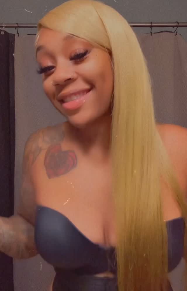 Instagram post by @reddthadoll for Sculpt Touch. Caption reads: yall know i love a good waist trainer 😍 im back....