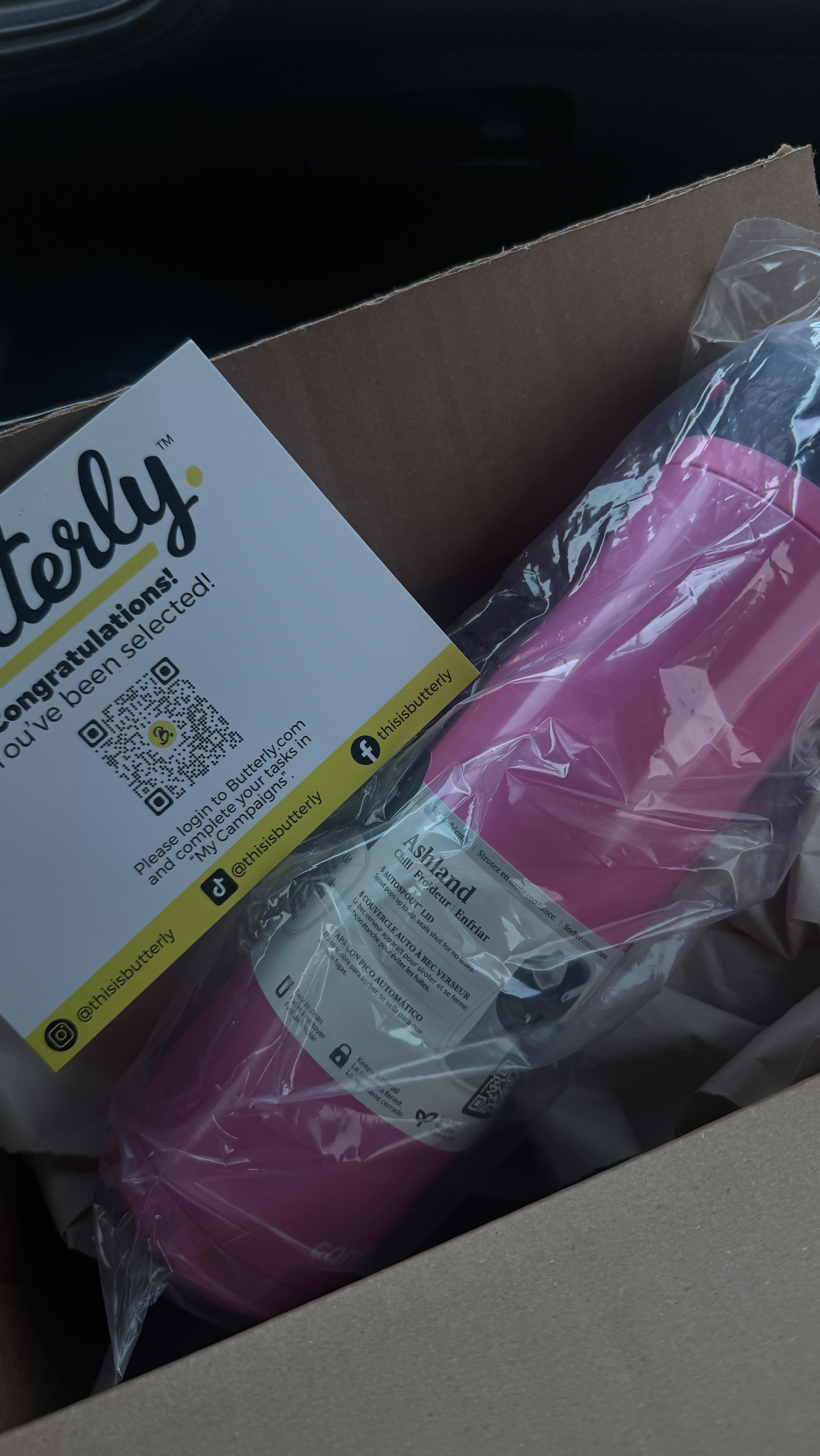 Instagram post by @_whoispalak_ for Contigo. Caption reads: Just received this gorgeous pink water bottle from....