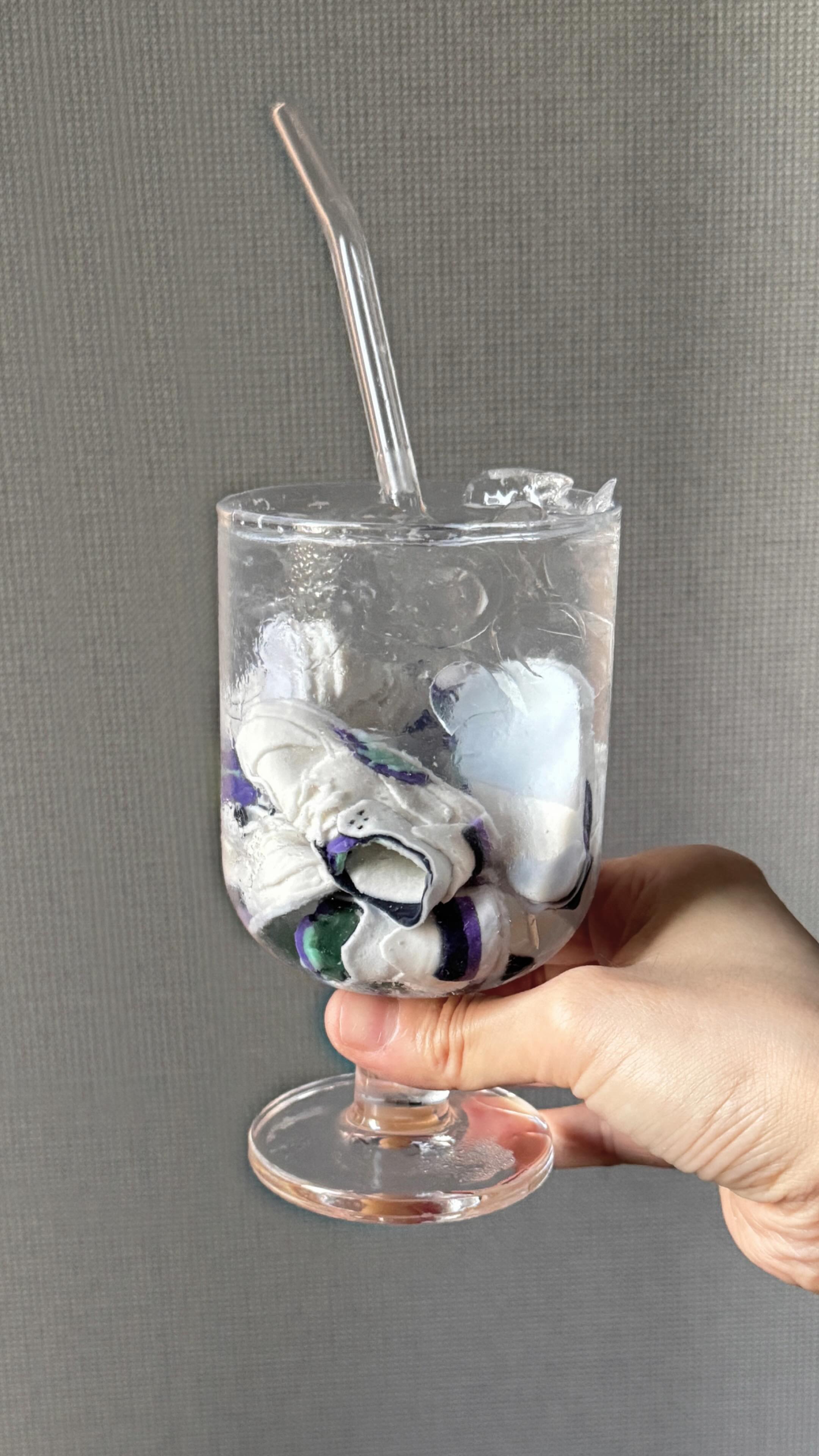 Instagram post by @sibatable for GOAT. Caption reads: The best kind of grapes 🍇 
@goat

포도 중 최고.