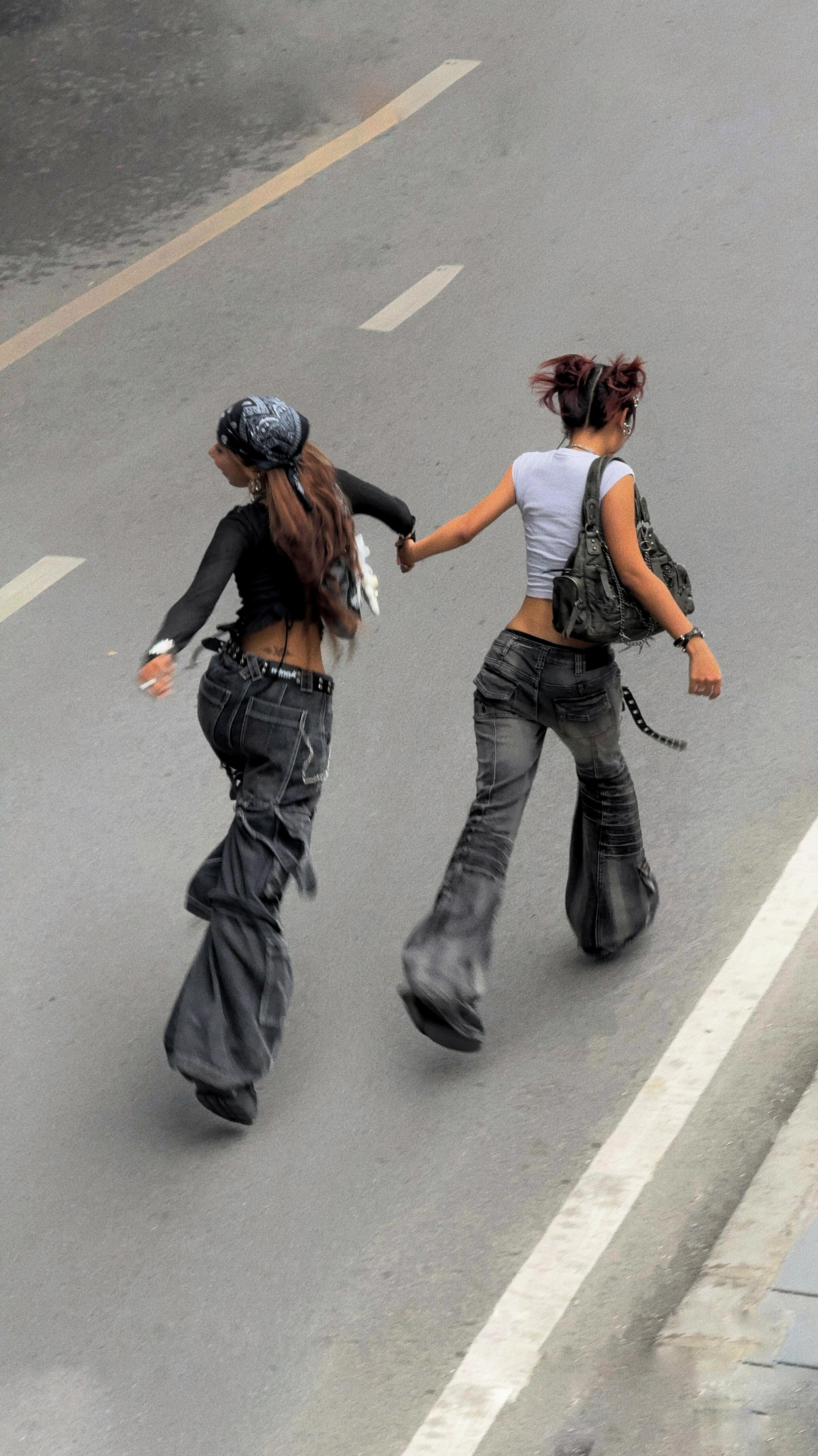 Instagram post by @lycocaa for Minga London. Caption reads: Most swag poses of 2025 🗣️ 
Fits @mingalondon....