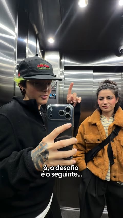 Instagram post by @dudaferrari for New Era Cap. Caption reads: A gente tinha um desafio, encontrar o presente....