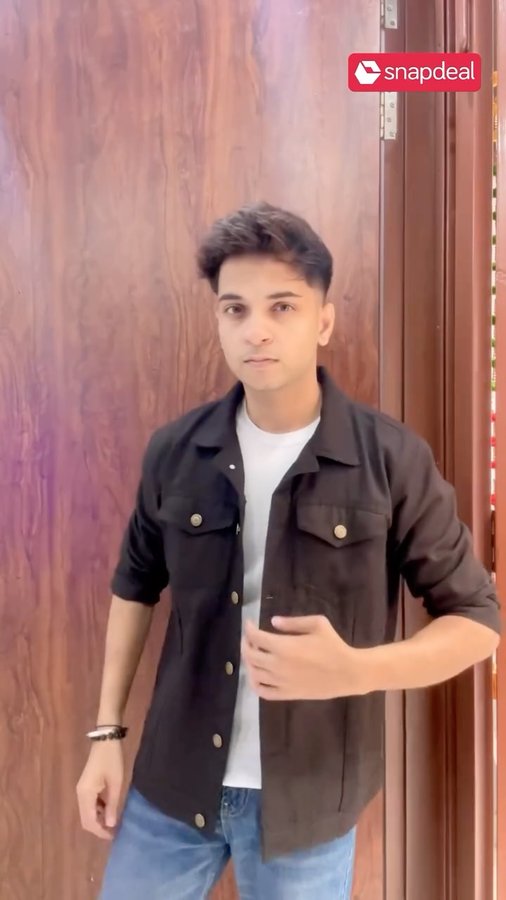 Instagram post by @__xsahil.07__ for Snapdeal. Caption reads: Serving looks hotter than your coffee....