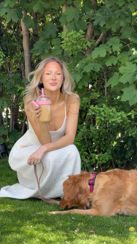 Instagram post by @sabmoldenhauer for Nespresso. Caption reads: [...] Coconut Vanilla Flavour Over Ice from....