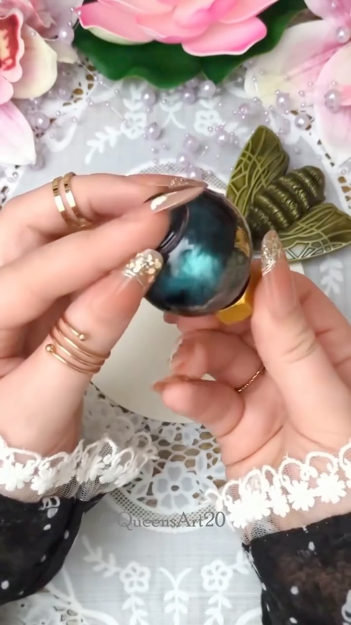 Instagram post by @queensart20 for Ferris Wheel Press. Caption reads: Calling all fans using ferriswheelpress.au! 📣 Now....