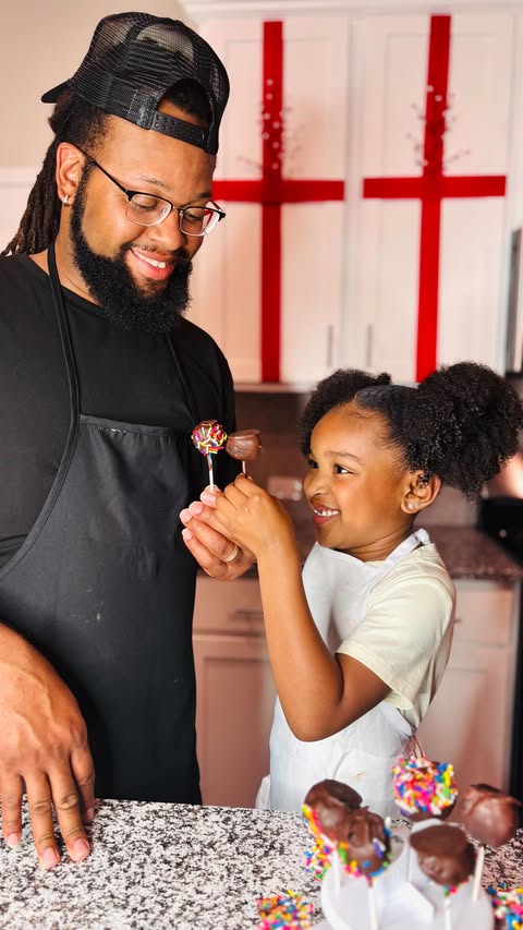 Instagram post by @londynannicee for Baketivity. Caption reads: [...] dad, perfect cake pops 🧁✨ Thanks Baketivity....