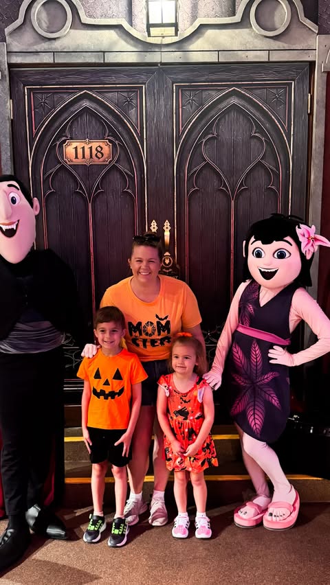Instagram post by @magicalmomentswithkatie for SeaWorld. Caption reads: If you’re doing SeaWorld Spooktacular this year,....