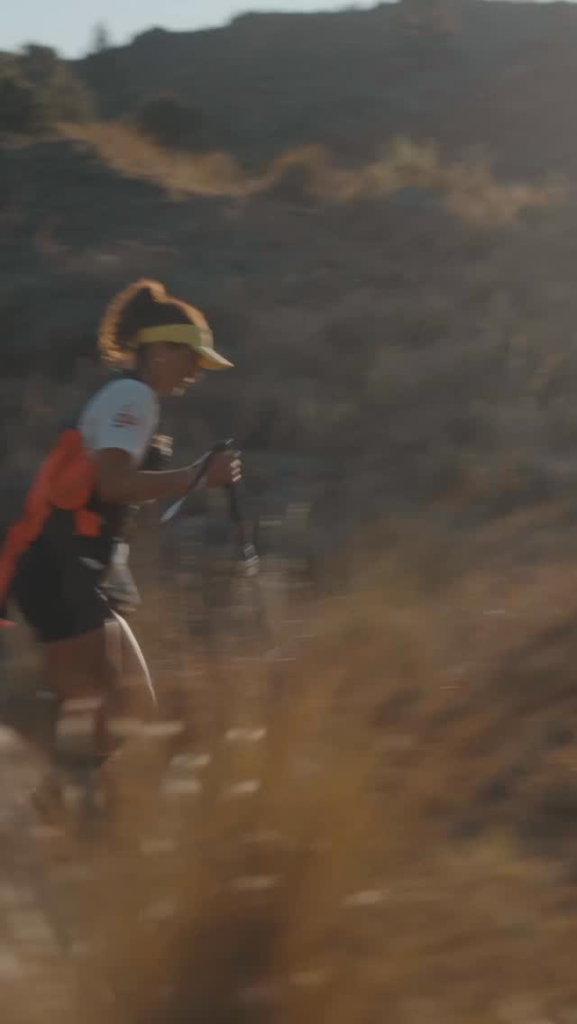 Instagram post by @taniadiazslater for POWERADE. Caption reads: UTACCH® - ULTRA TRAIL AMANECER COMECHINGÓN....