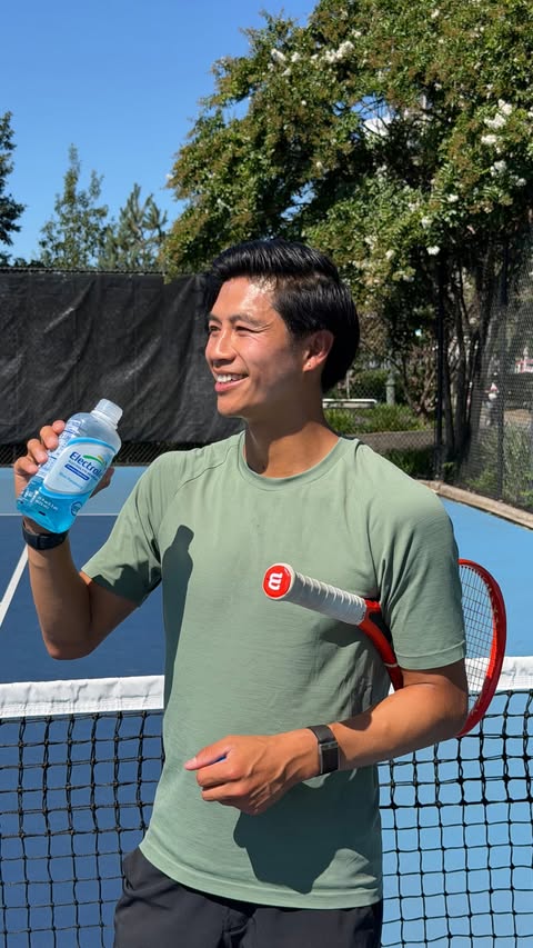 Instagram post by @tenniswithdylan for Electrolit. Caption reads: [...] of that routine, so I’ve been keeping....