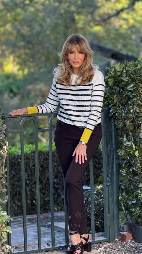 Instagram post by @realjaclynsmith for HSN. Caption reads: [...] colorway (both selling fast) over at @HSN!.