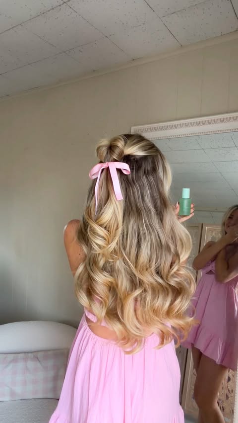 Instagram post by @solarpowered_blonde for DESIGNME Hair. Caption reads: [...] using the Hydration Boost Duo from....