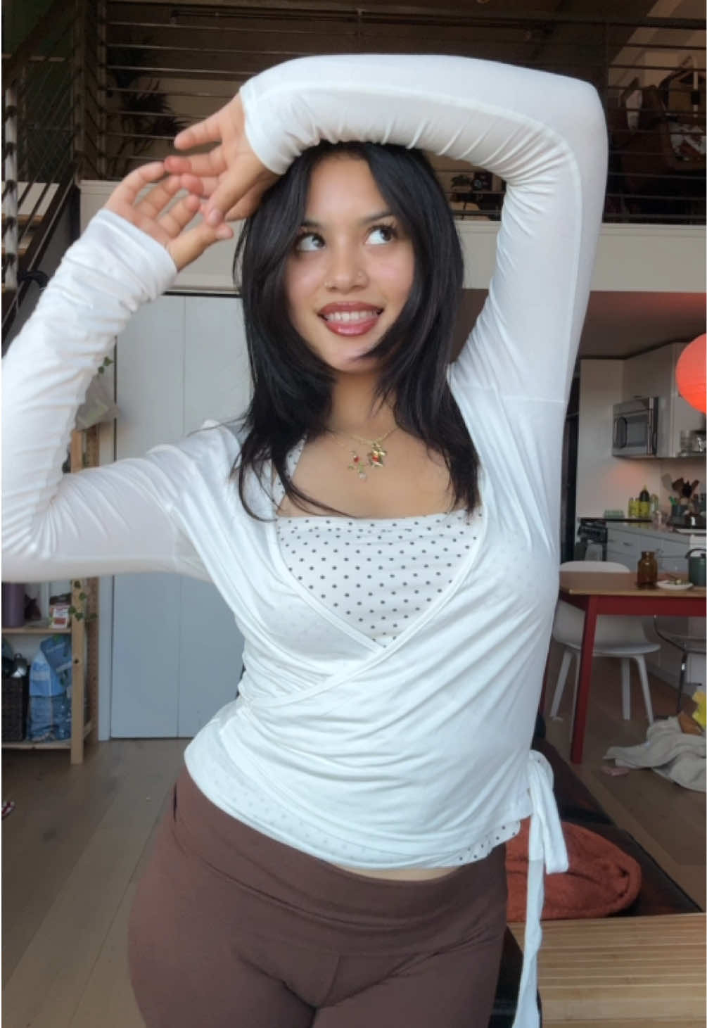 TikTok post by @roxyyanaya for Klassy Network. Caption reads: been doing at home pilates for like 5 years. now....