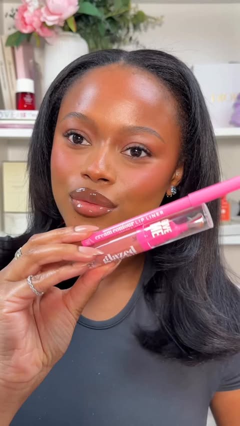 Instagram post by @yasminbuachie for Give Me Cosmetics. Caption reads: #AD @giveme.cosmetics have launched the most fire....