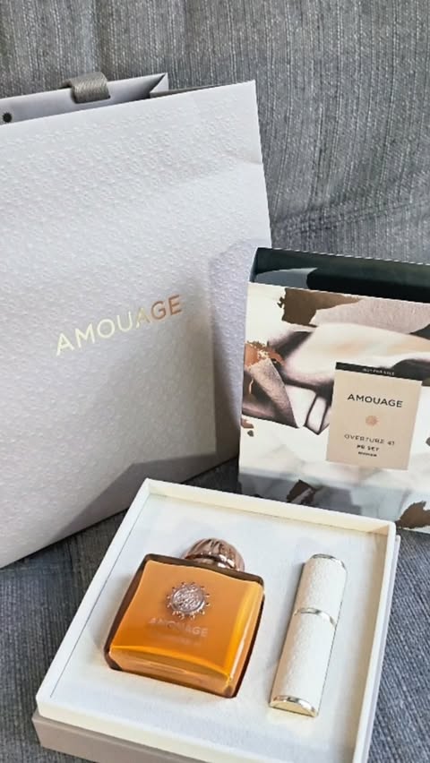 Instagram post by @bentbattoutarituals for AMOUAGE. Caption reads: [...] the look. It becomes the attitude. #Amouage....