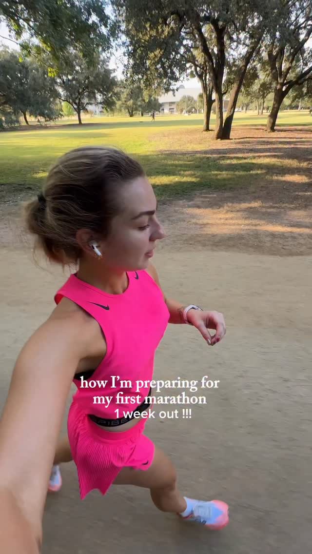 Instagram post by @taryn_lamb for MUSH. Caption reads: [...] favorite pre and post run overnight oats....