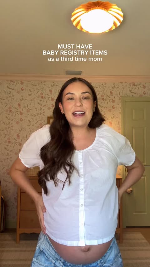 Instagram post by @candi.ortega1 for Little Spoon. Caption reads: [...] on your registry! I feel like adding....