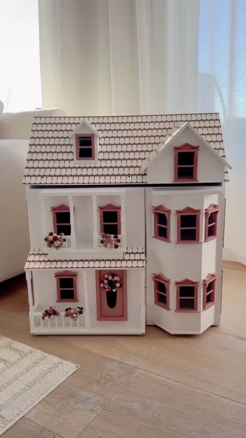 Instagram post by @betterhome_bywesley for Pottery Barn Kids. Caption reads: [...] my daughter at 70% off during the....