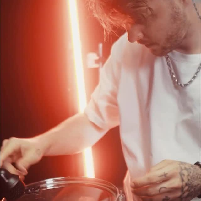 Instagram post by @danykufner for Thomann. Caption reads: Anzeige // In collaboration with @thomann.music....