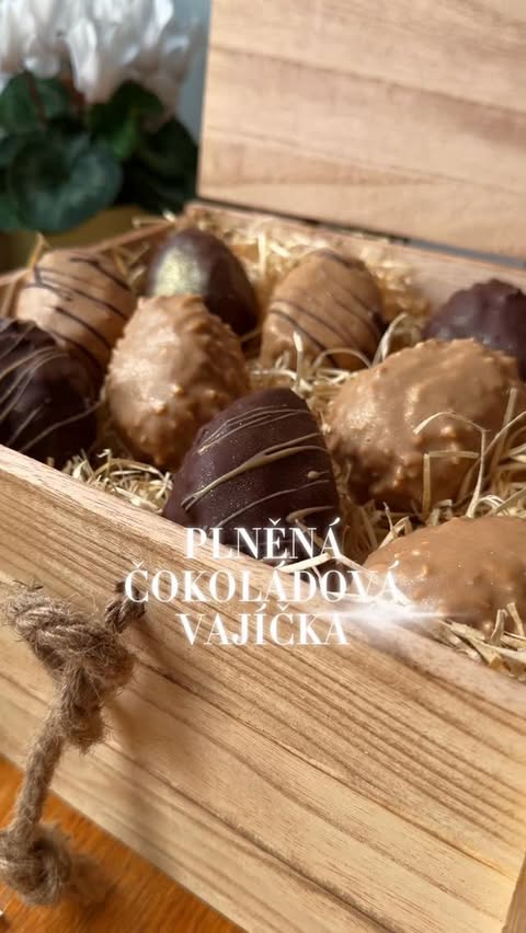 Instagram post by @misalandova for Baileys Irish Cream. Caption reads: Velikonoce trochu jinak 🥚 zkuste letos plněná....