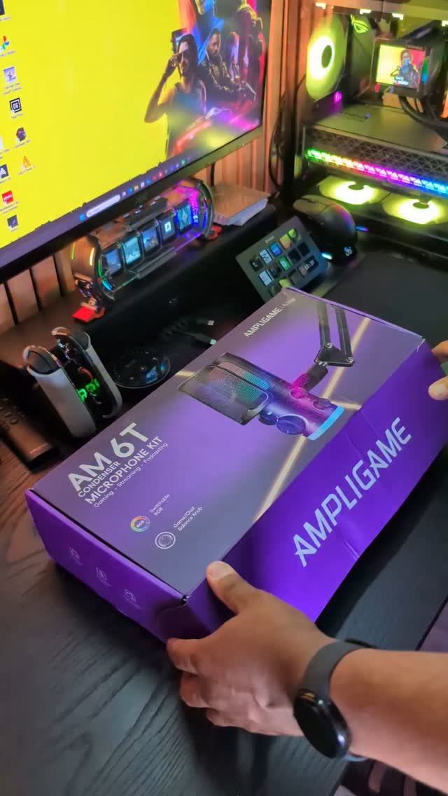 Instagram post by @amauris.rm for FIFINEMICROPHONE. Caption reads: I have received this amazing microphone form....