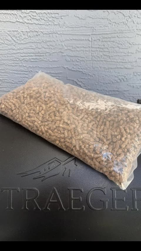Instagram post by @affordablestylesnicole for Kingsford. Caption reads: These Kingsford wood pellets are easy to use. We....