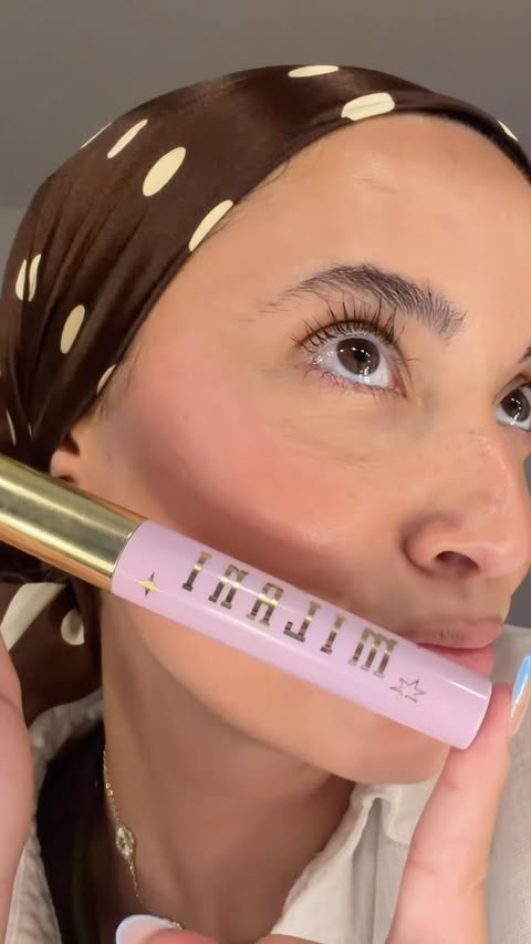 Instagram post by @mariaalifestyyyle for Milani Cosmetics. Caption reads: Obsessed💜 @milanicosmetics • • • Gifted* Makeup,....