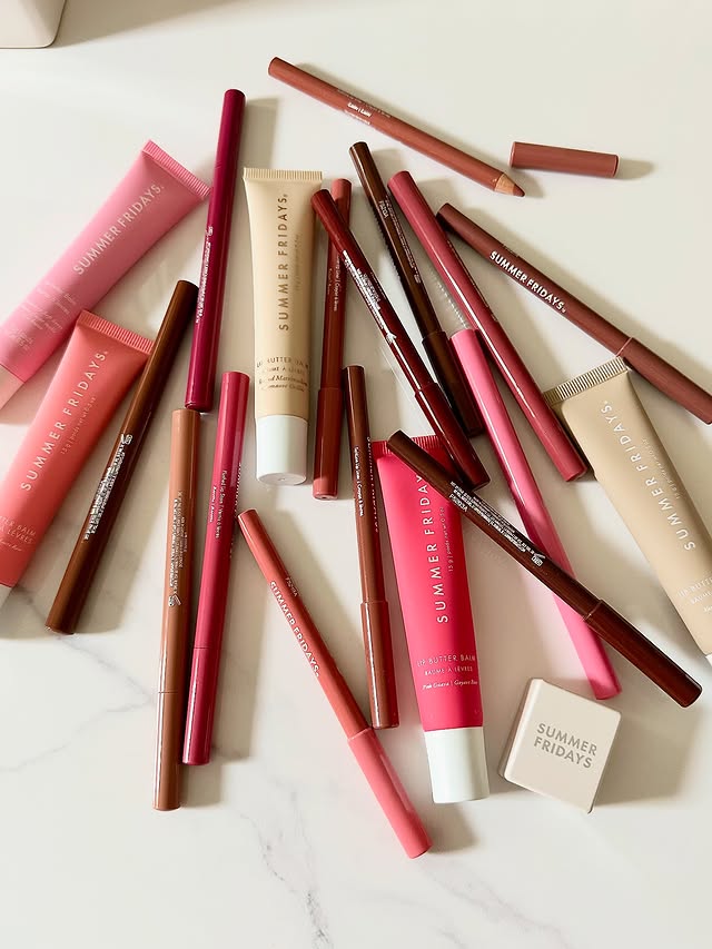 Instagram post by @evamm55 for Summer Fridays. Caption reads: Today’s #makeupmess with @summerfridays Happy....