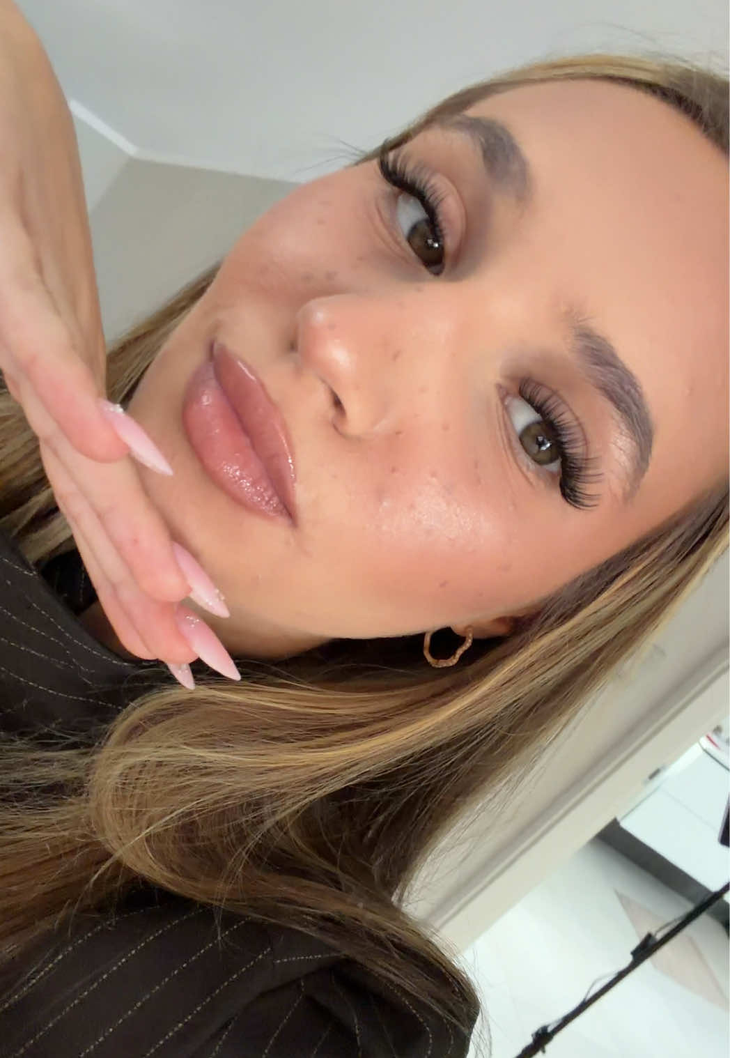 TikTok post by @yanxxx255 for Nanolash. Caption reads: kocham kocham kocham #nanolash #rzęsy #lashes....