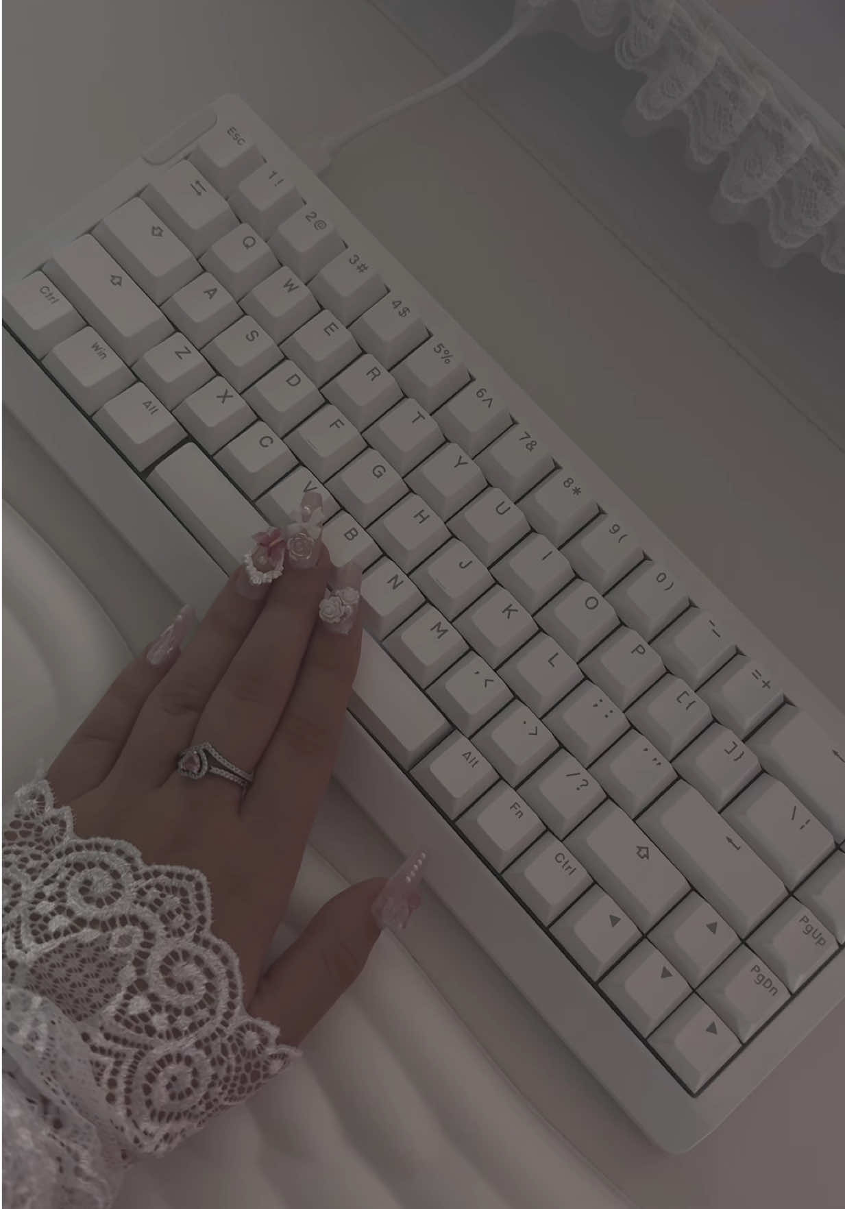 TikTok post by @cqtbree for Epomaker. Caption reads: EPOMAKER HE68 Lite @Epomaker Keyboard #pcsetup....