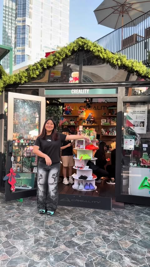 Instagram post by @soheewoo for Creality. Caption reads: [...] a little holiday season trip to the....