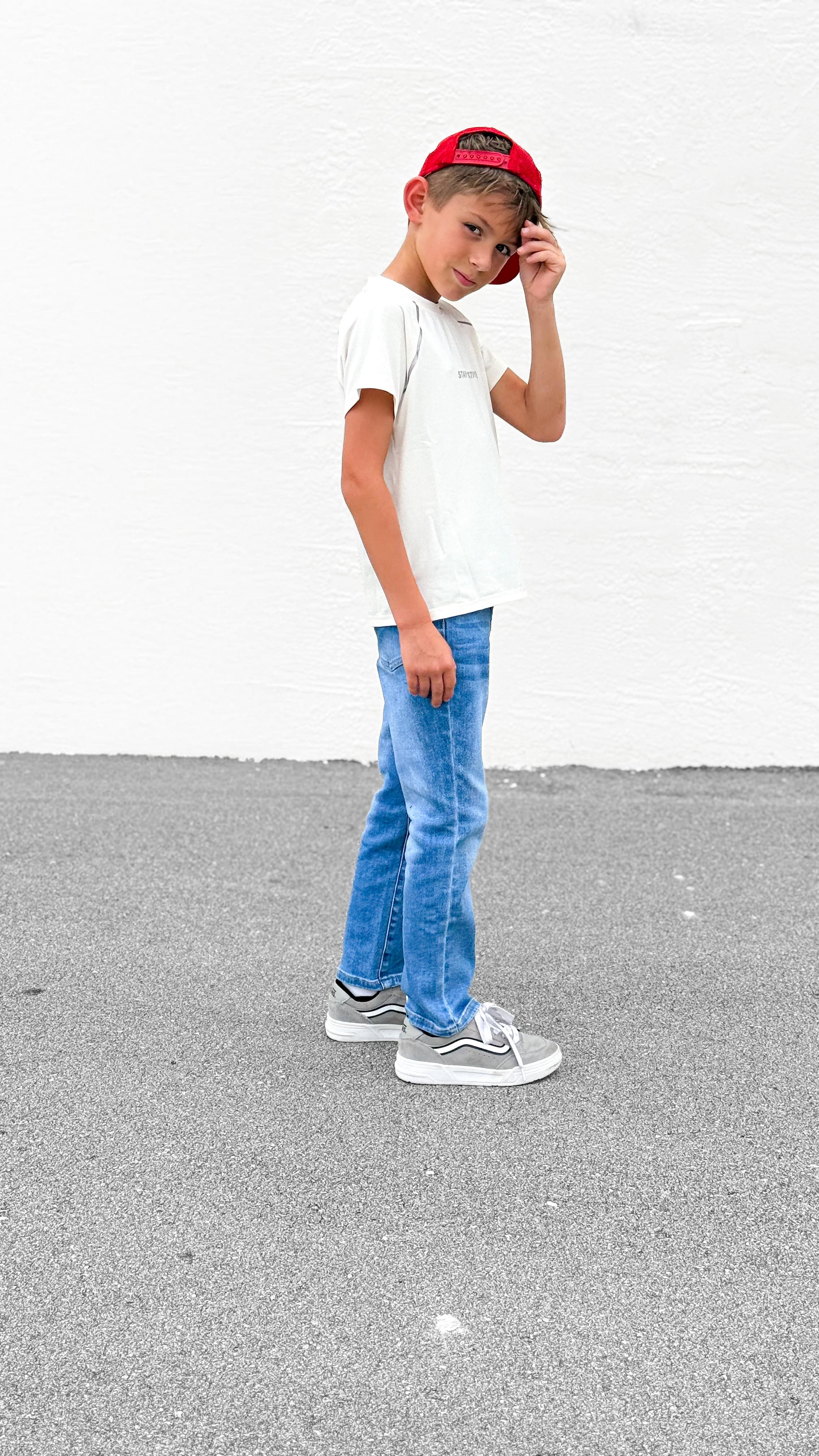 Instagram post by @raisingthepays for PatPat. Caption reads: [...] meltdown 😅

These jeans from....