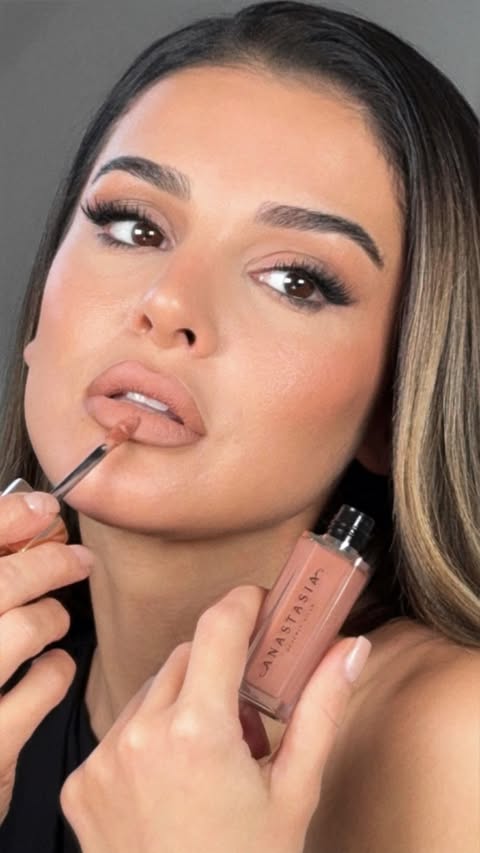 Instagram post by @ruya for LANO. Caption reads: [...] @nyxcosmetics_de Line Loud - Too Blessed....