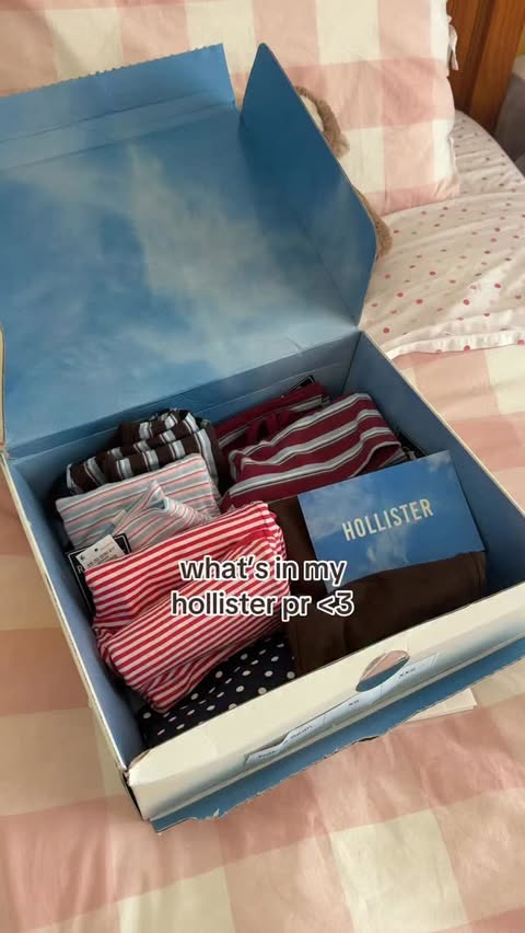 Instagram post by @natalieeseah for Hollister. Caption reads: [...] you want me to style any of these!! 💗....